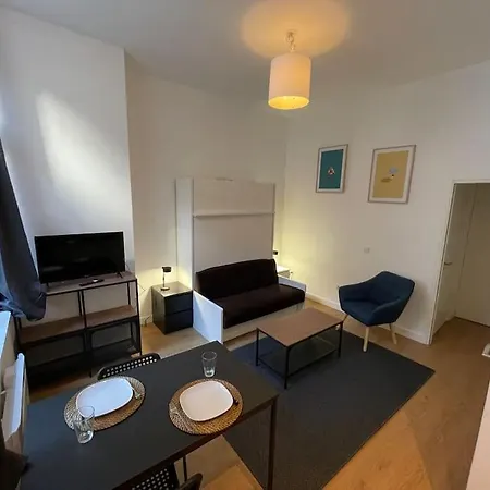 200m De La Grand Place *